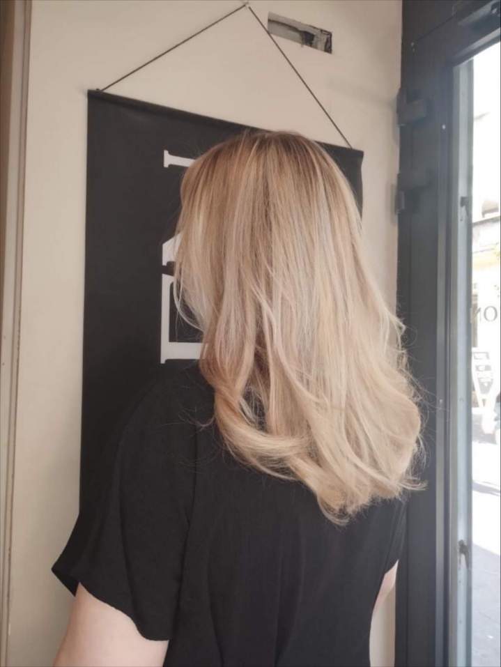 Balayage blond clair et lumineux Montpellier